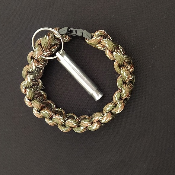 Survival Bracelet and Whistle (NEW) - Picture 2 of 8